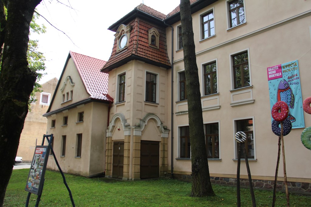 Šilutės pradinė mokykla